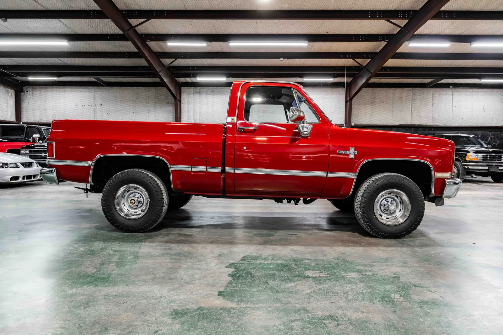 1986-Chevrolet-K10-Apple Red-111834-38.jpg